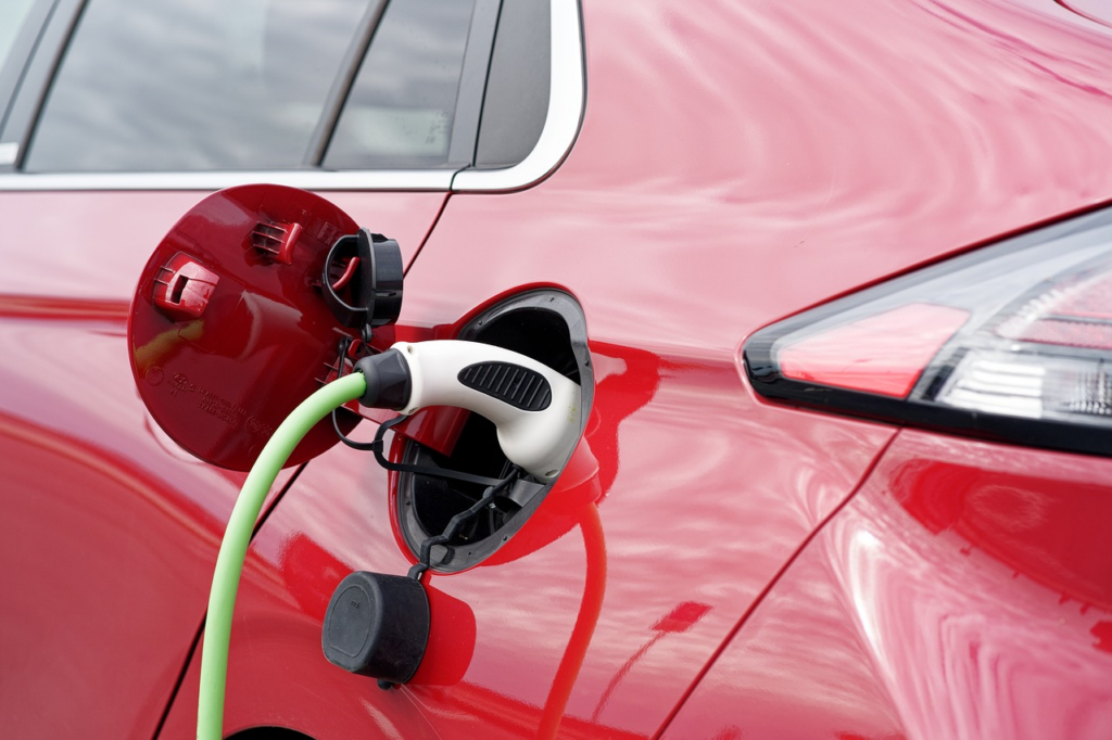 how to charge your car with solar power